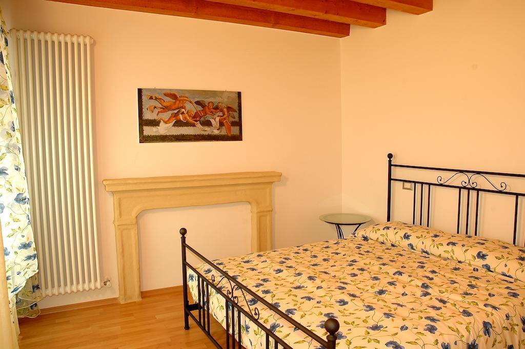 Agriturismo Al Tralcio Valeggio sul Mincio Cameră foto