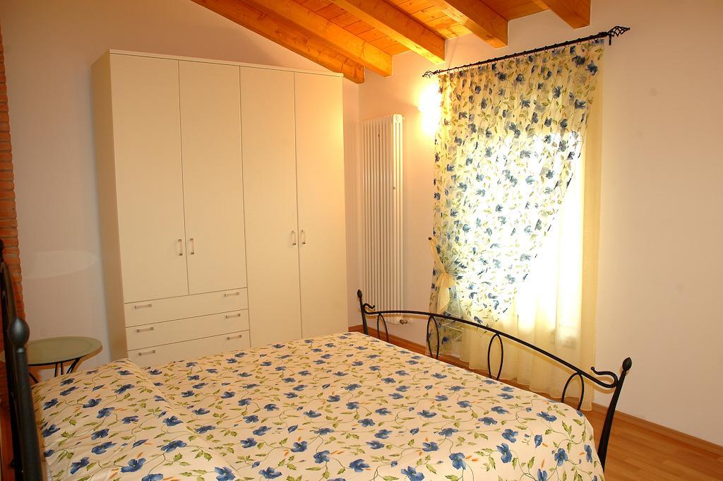 Agriturismo Al Tralcio Valeggio sul Mincio Cameră foto